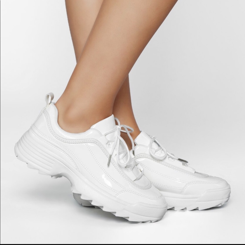 NWT WHITE SNEAKERS